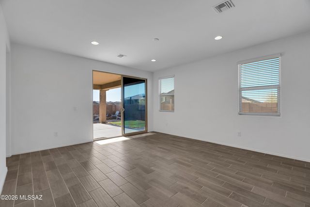 10100 S Rolling Water Drive, Vail, AZ 85641
