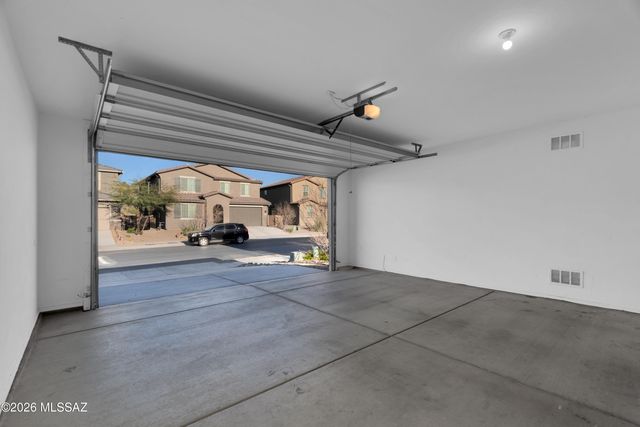10100 S Rolling Water Drive, Vail, AZ 85641
