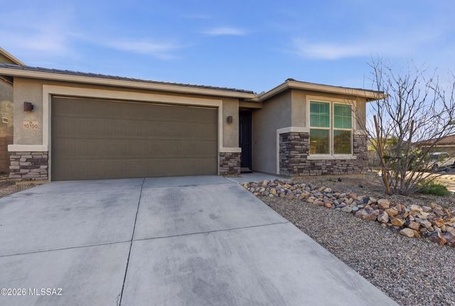 10100 S Rolling Water Drive, Vail, AZ 85641