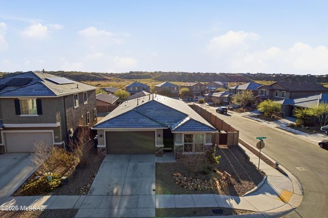 10100 S Rolling Water Drive, Vail, AZ 85641