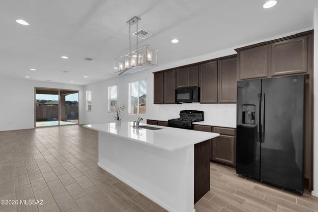 10100 S Rolling Water Drive, Vail, AZ 85641