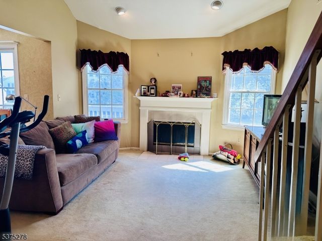 70 Boulder Run Rd, Paterson City, NJ 07501