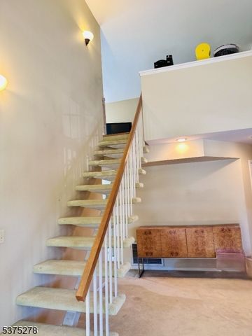 70 Boulder Run Rd, Paterson City, NJ 07501