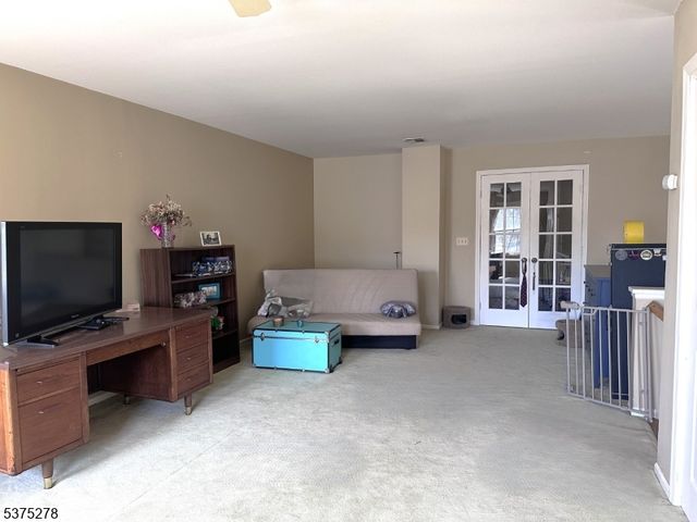 70 Boulder Run Rd, Paterson City, NJ 07501