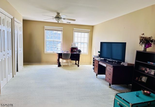 70 Boulder Run Rd, Paterson City, NJ 07501