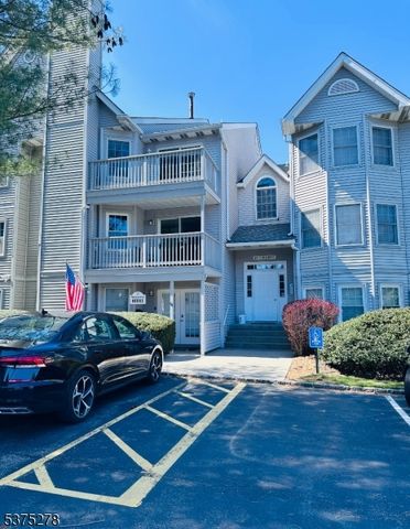 70 Boulder Run Rd, Paterson City, NJ 07501