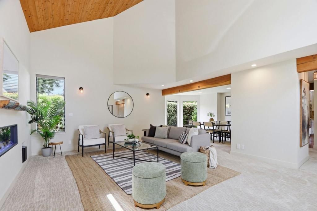 Image 11 of property listing at 328 Cliff Drive, Aptos, CA 95003