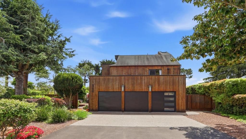Image 2 of property listing at 328 Cliff Drive, Aptos, CA 95003