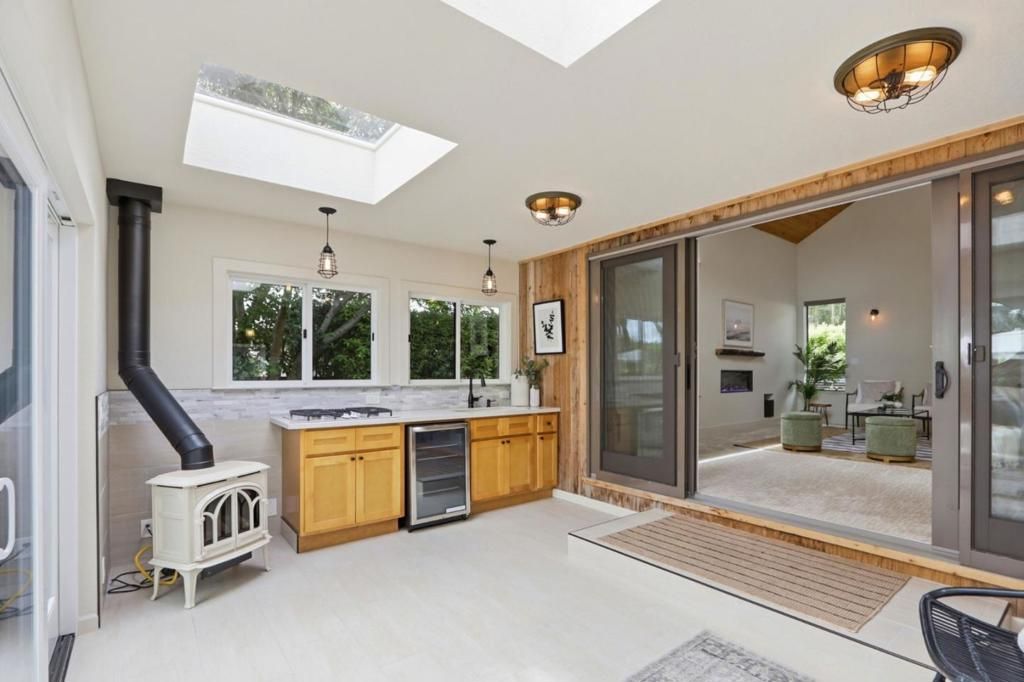 Image 27 of property listing at 328 Cliff Drive, Aptos, CA 95003