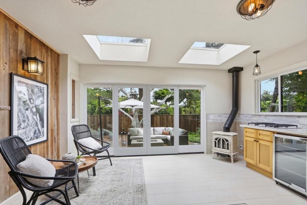 Image 29 of property listing at 328 Cliff Drive, Aptos, CA 95003