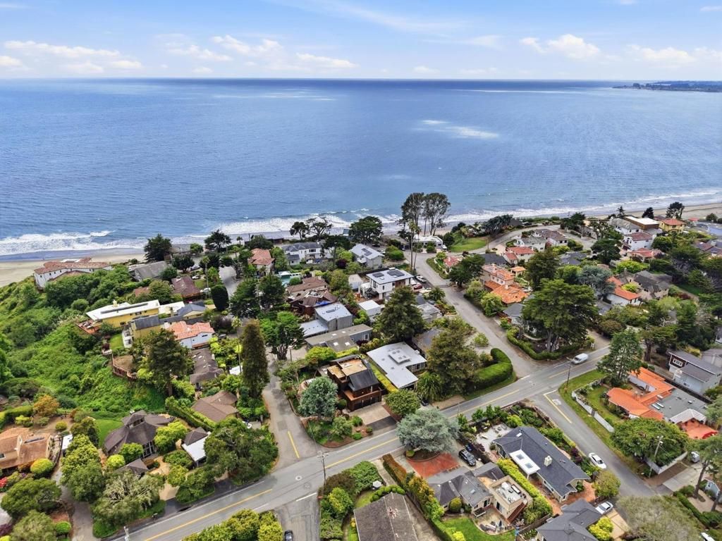 Image 72 of property listing at 328 Cliff Drive, Aptos, CA 95003