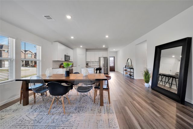 1817 Berry Ridge Trail, Aubrey, TX 76227