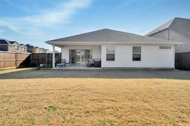 1817 Berry Ridge Trail, Aubrey, TX 76227