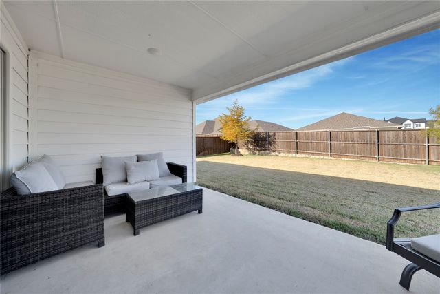 1817 Berry Ridge Trail, Aubrey, TX 76227