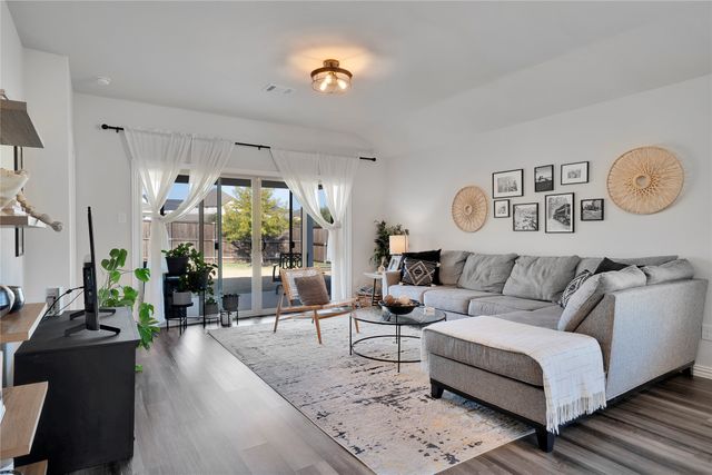 1817 Berry Ridge Trail, Aubrey, TX 76227