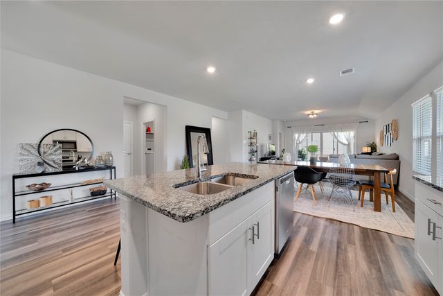 1817 Berry Ridge Trail, Aubrey, TX 76227