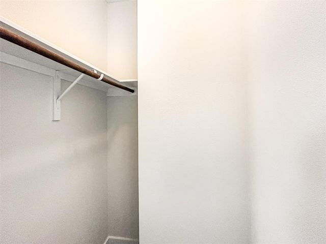 13001 Hymeadow DR 24, Austin, TX 78729