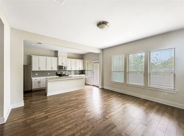 13001 Hymeadow DR 24, Austin, TX 78729