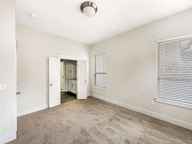 13001 Hymeadow DR 24, Austin, TX 78729