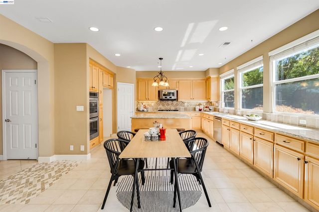 5811 Cattleya Dr, San Ramon, CA 94582