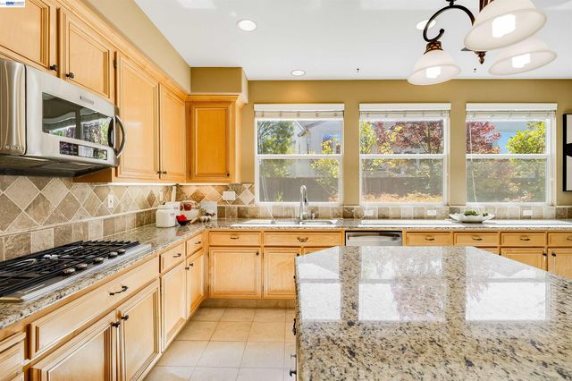 5811 Cattleya Dr, San Ramon, CA 94582