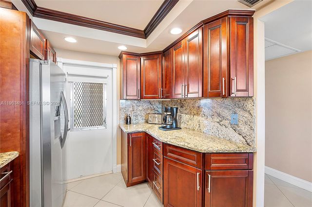 2940 N Course Dr 712, Pompano Beach, FL 33069