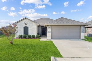 121 Willowbend Loop, Mabank, TX 75147