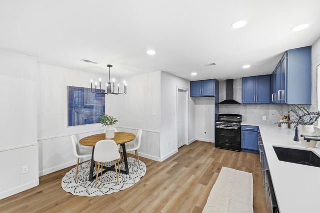 9801 Oak Hollow DR, Austin, TX 78758