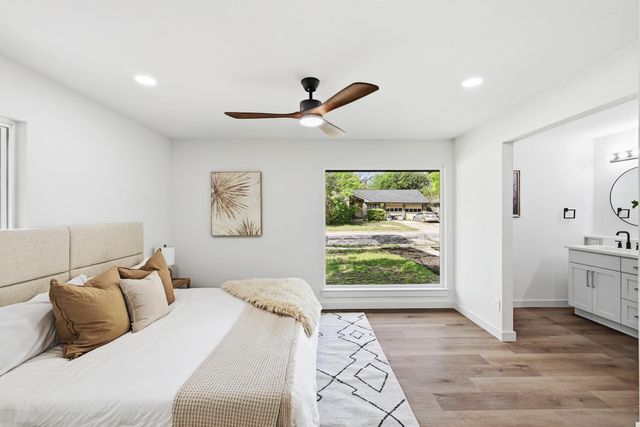 9801 Oak Hollow DR, Austin, TX 78758