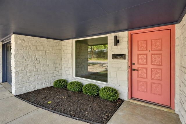 9801 Oak Hollow DR, Austin, TX 78758