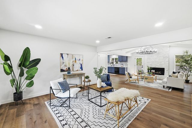 9801 Oak Hollow DR, Austin, TX 78758