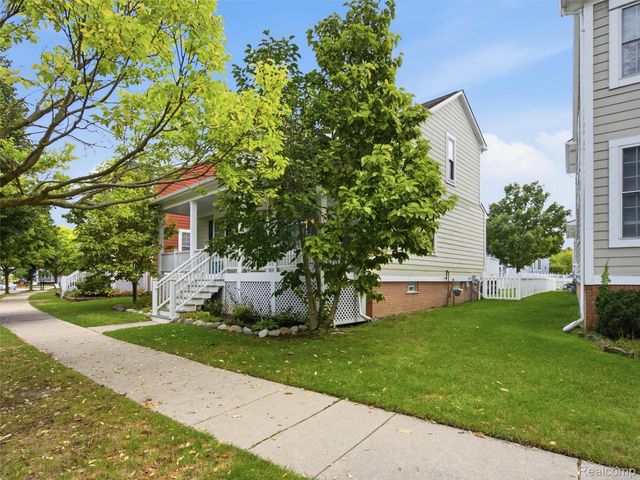 43137 Emerson Way, Novi, MI 48377