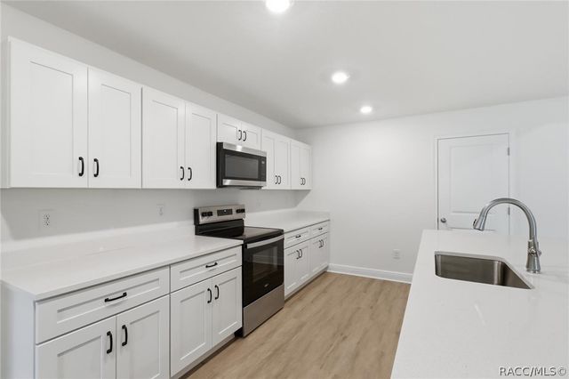 2290 W Autumn Place, Dunnellon, FL 34434