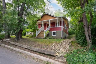 54 Downing Street, Asheville, NC 28806