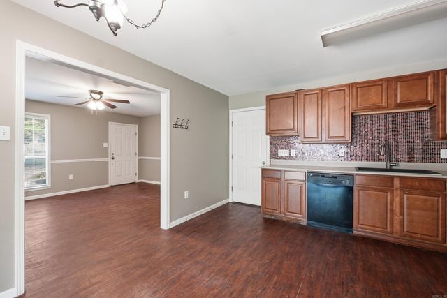 128 Eve Lane, Conway, AR 72034