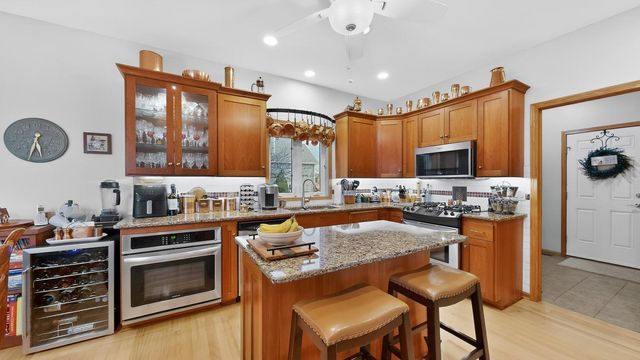2306 Crimson Ridge Circle NW, Rochester, MN 55901