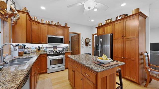2306 Crimson Ridge Circle NW, Rochester, MN 55901