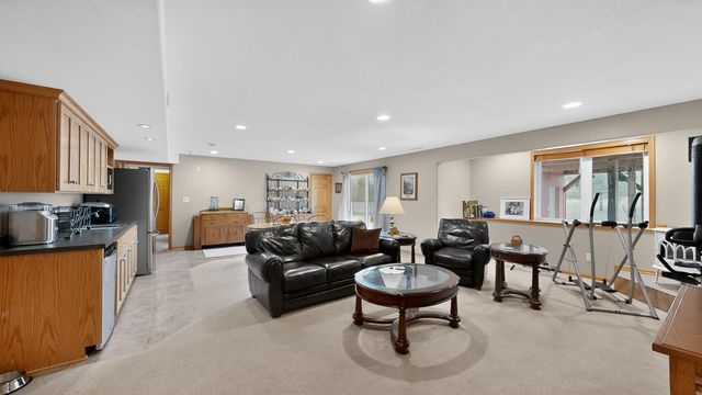 2306 Crimson Ridge Circle NW, Rochester, MN 55901