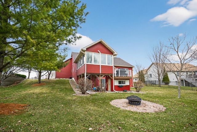 2306 Crimson Ridge Circle NW, Rochester, MN 55901