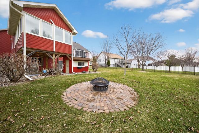 2306 Crimson Ridge Circle NW, Rochester, MN 55901