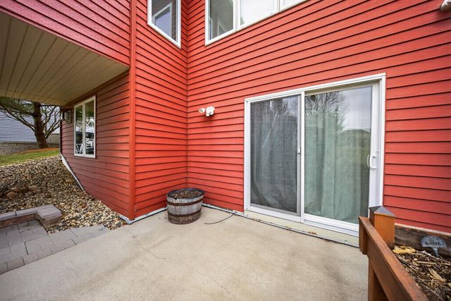 2306 Crimson Ridge Circle NW, Rochester, MN 55901