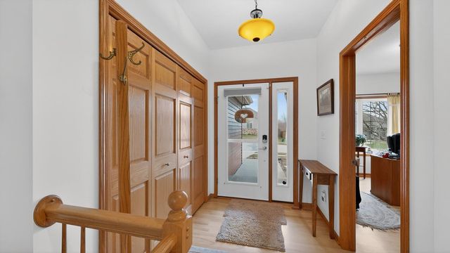 2306 Crimson Ridge Circle NW, Rochester, MN 55901