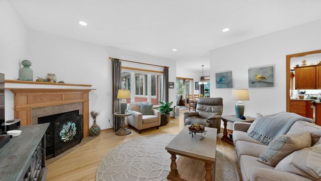 2306 Crimson Ridge Circle NW, Rochester, MN 55901