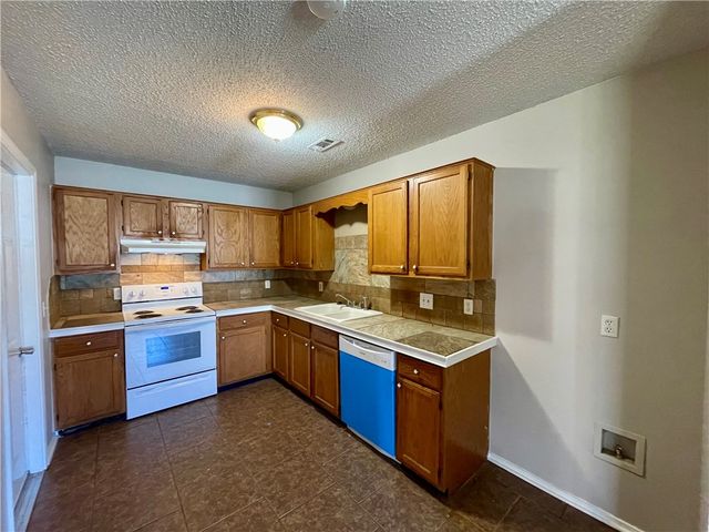 210 Parkcrest Drive, Bentonville, AR 72712