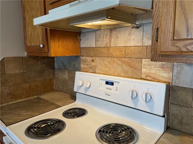 210 Parkcrest Drive, Bentonville, AR 72712