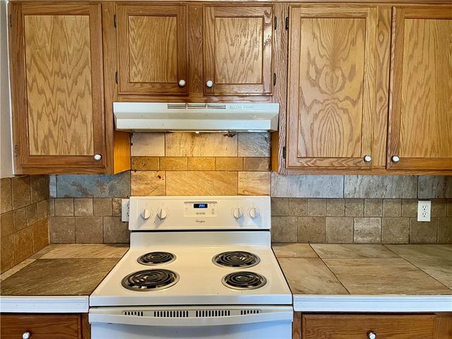 210 Parkcrest Drive, Bentonville, AR 72712