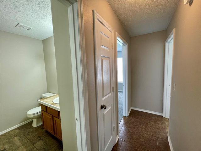 210 Parkcrest Drive, Bentonville, AR 72712