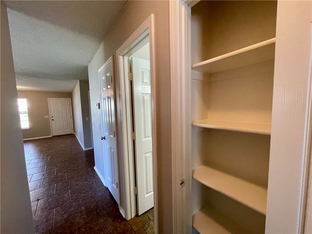 210 Parkcrest Drive, Bentonville, AR 72712