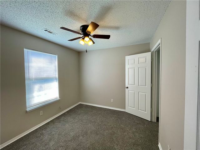 210 Parkcrest Drive, Bentonville, AR 72712