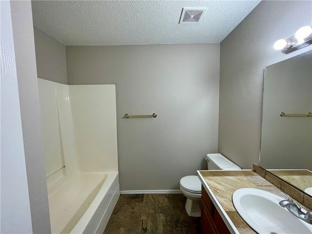 210 Parkcrest Drive, Bentonville, AR 72712